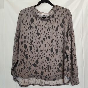 Lightweight sweatshirt